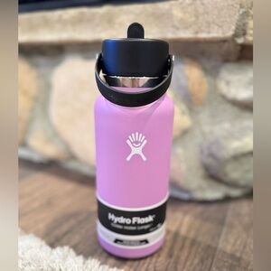 NEW💜 HydroFlask.HYDRO 32 OZ WIDE FLEX STRAW CAP ANEMONE* $45